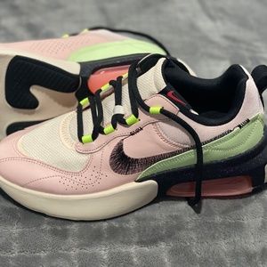 Nike Air Max Verona QS